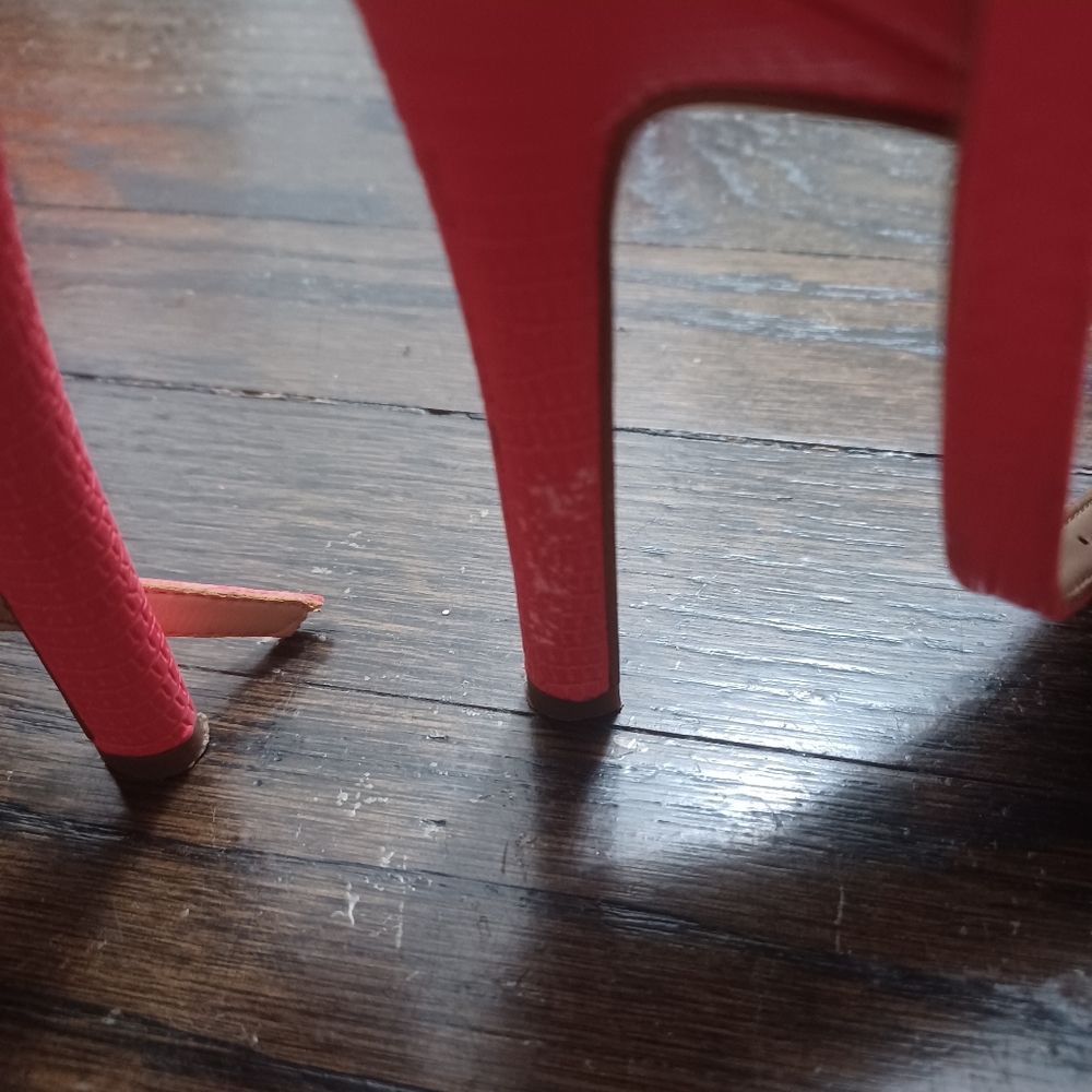 Shies - Picture 3 of 4